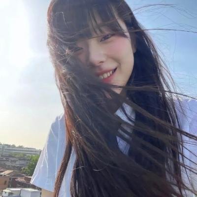 鱼跃在花见